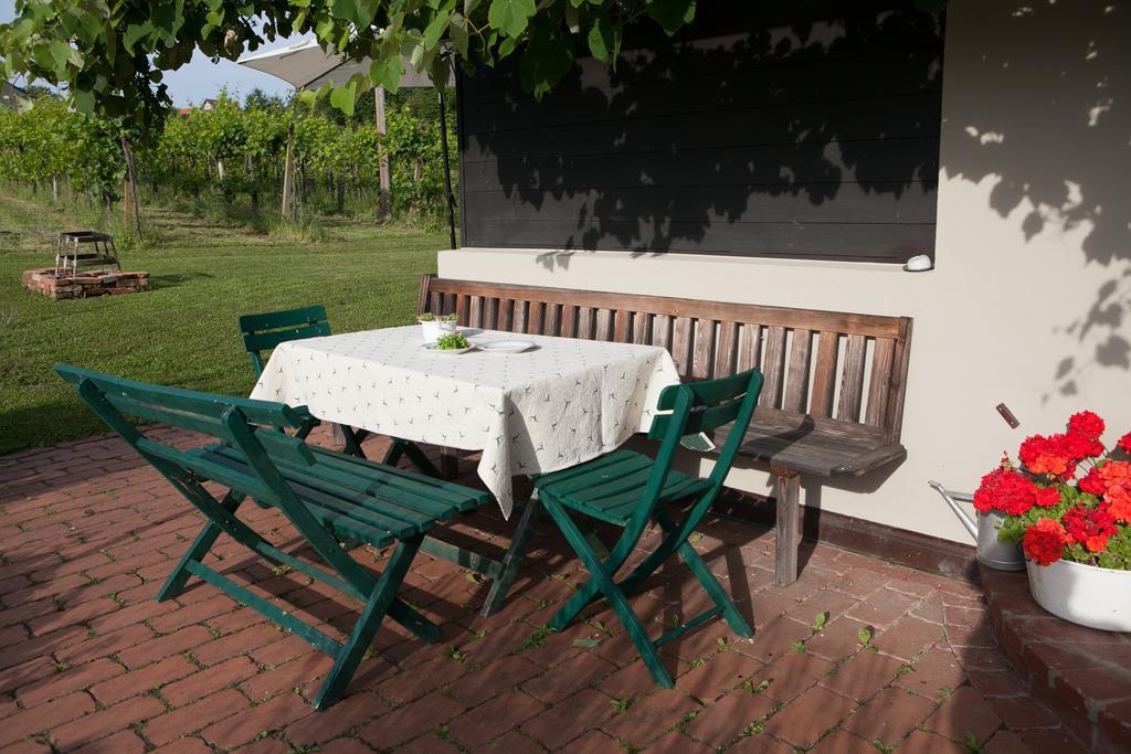 Ferienhaus Neubauer Spielfeld Exterior foto